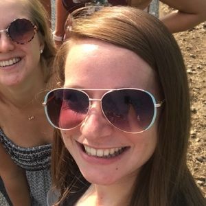 Meet your Posher, Molly